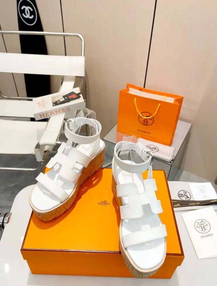 hype Hermes Sandals