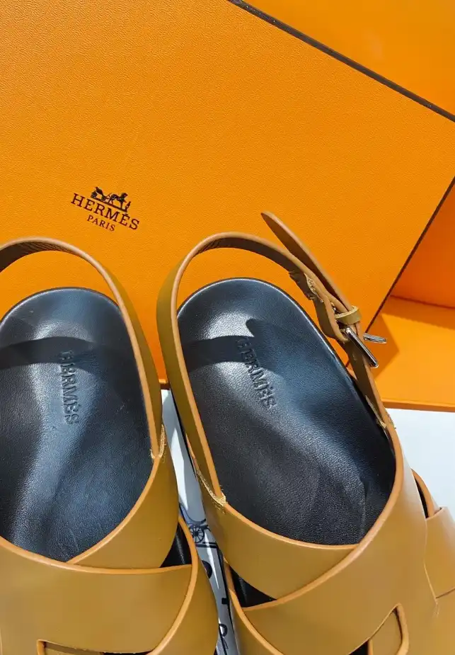 hype Hermes Sandals