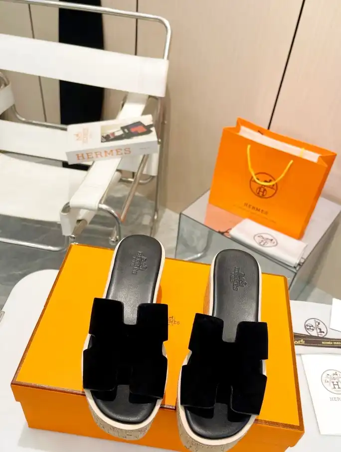 hype Hermes Slippers