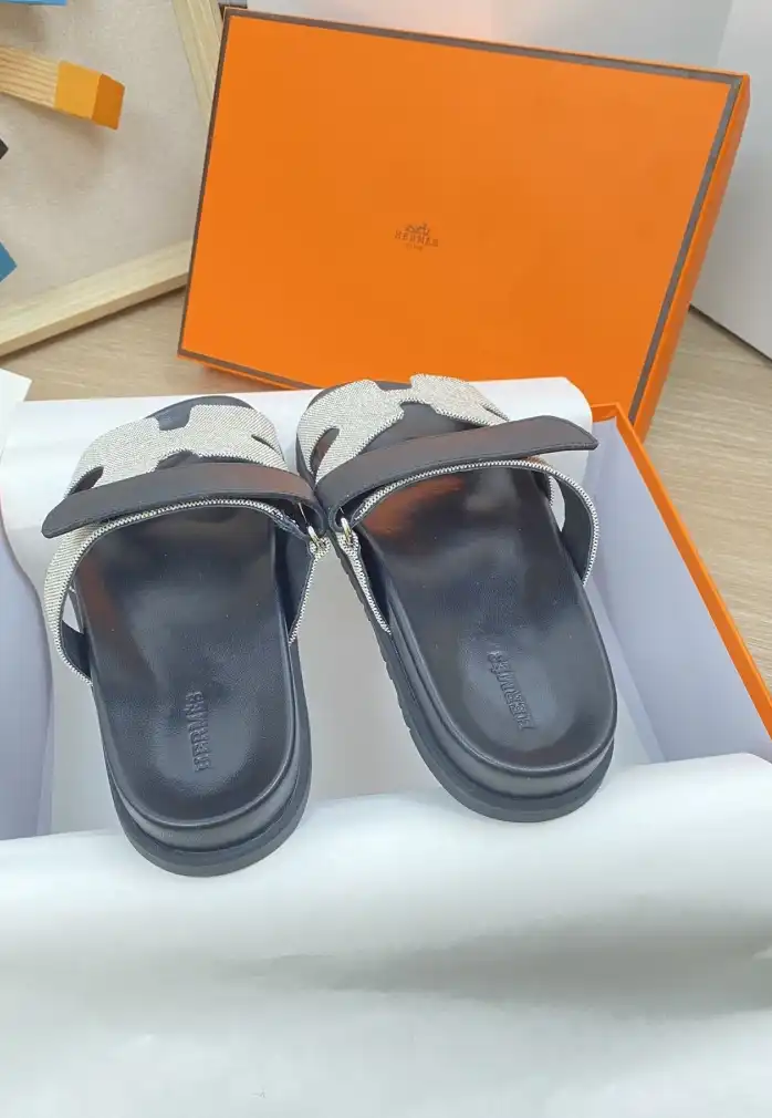 hype Hermes Slippers