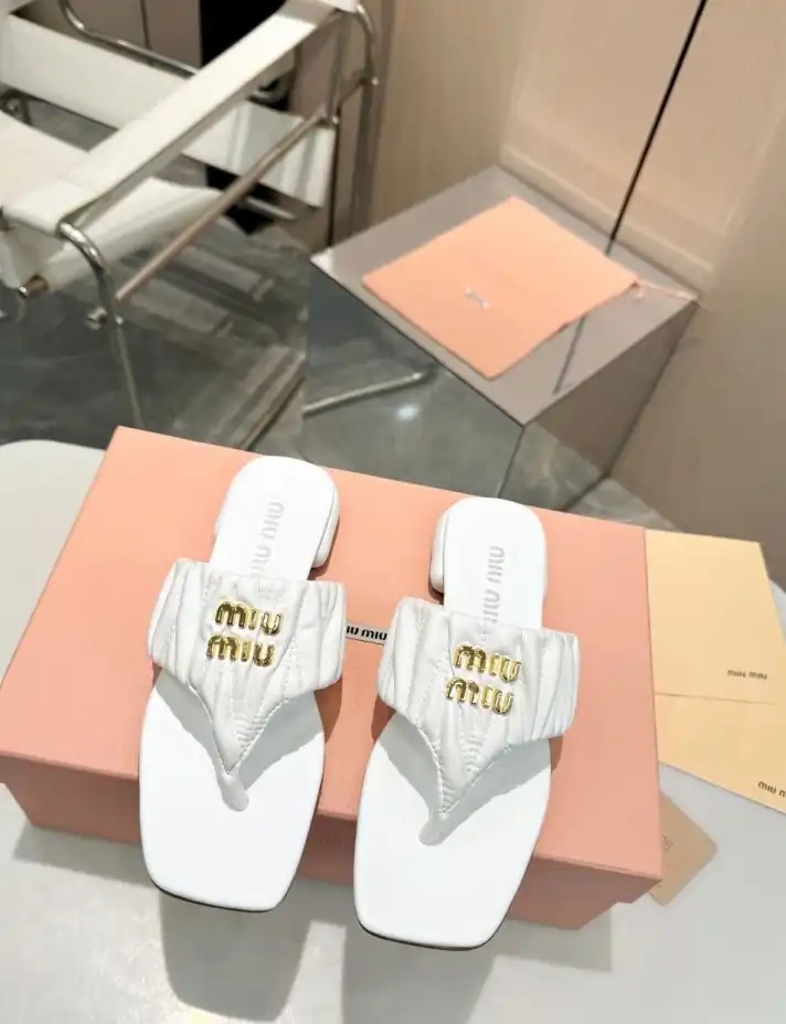 hype Miu Miu Slippers