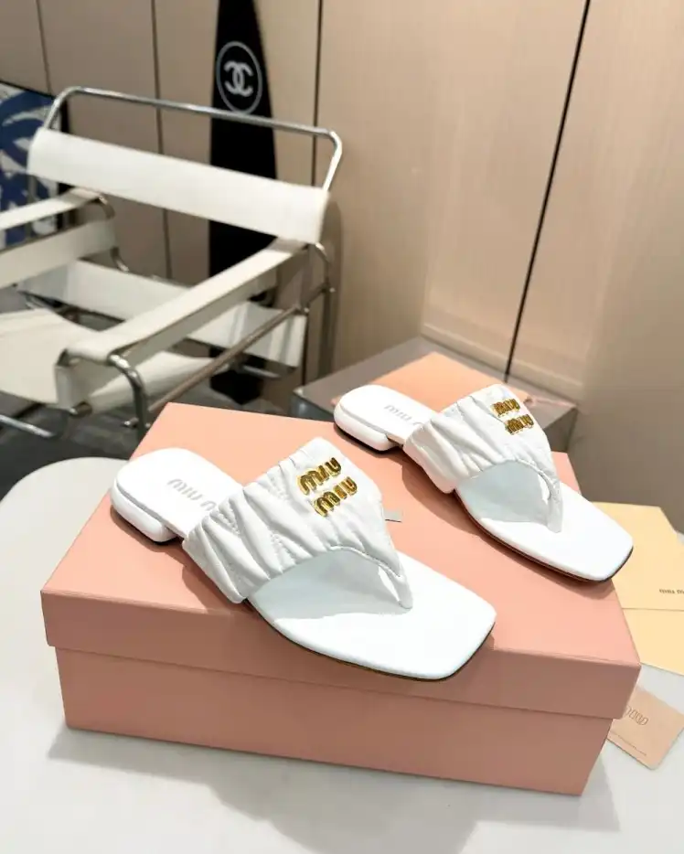 hype Miu Miu Slippers