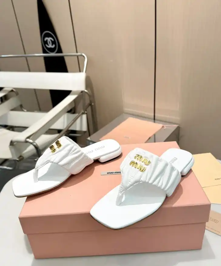 hype Miu Miu Slippers