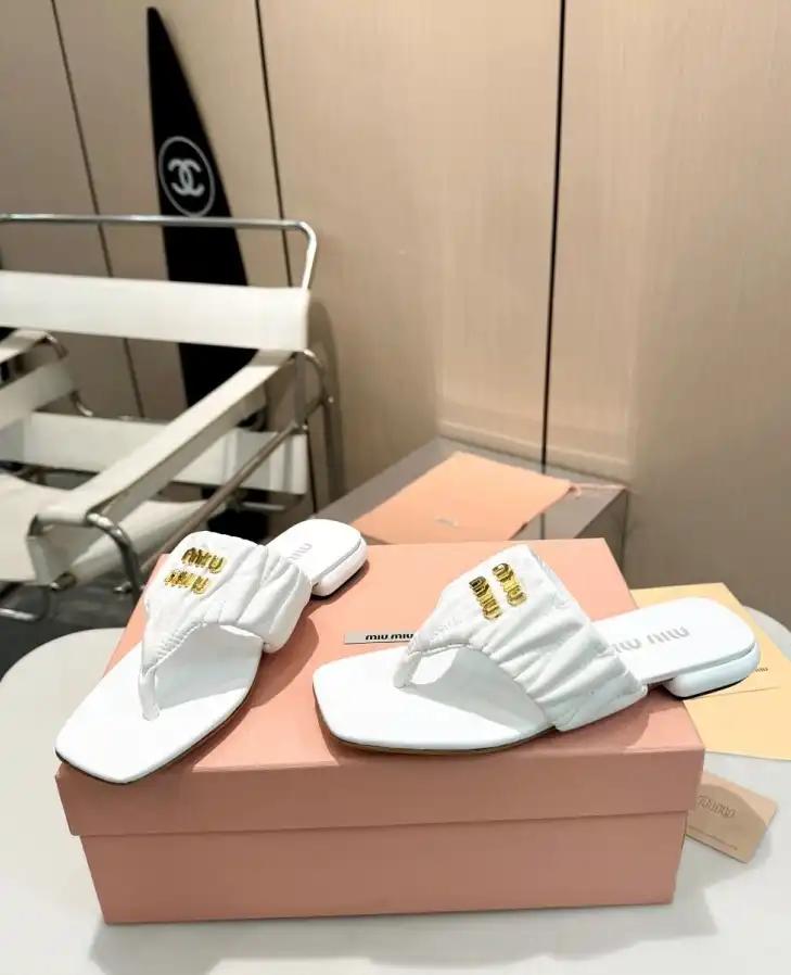 hype Miu Miu Slippers