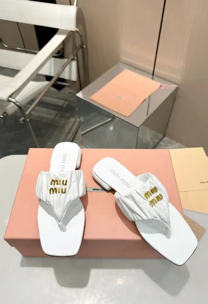 hype Miu Miu Slippers