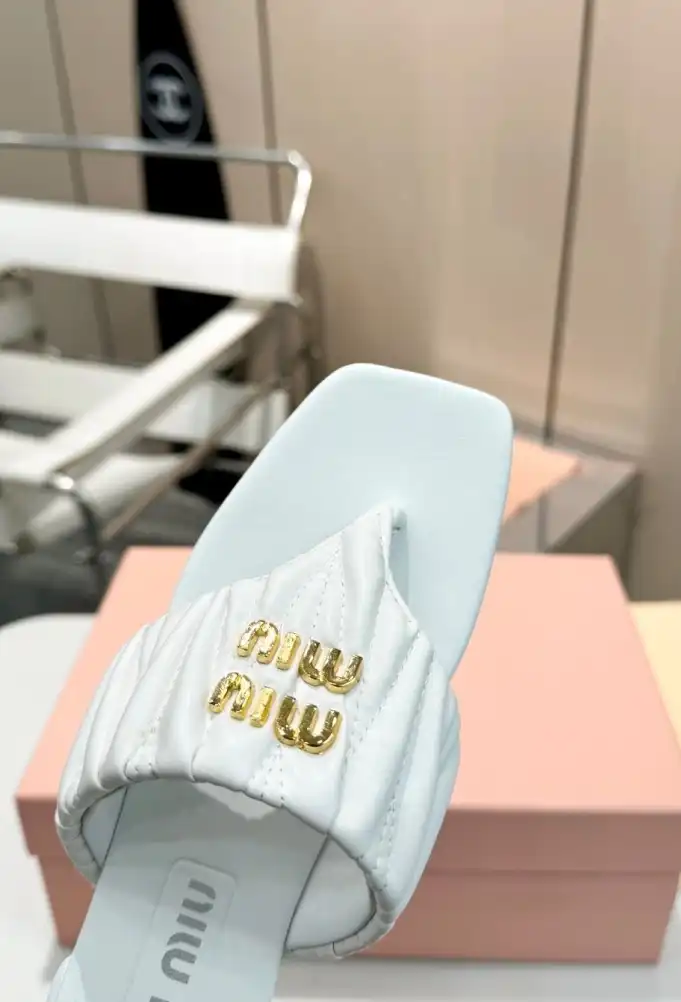 hype Miu Miu Slippers