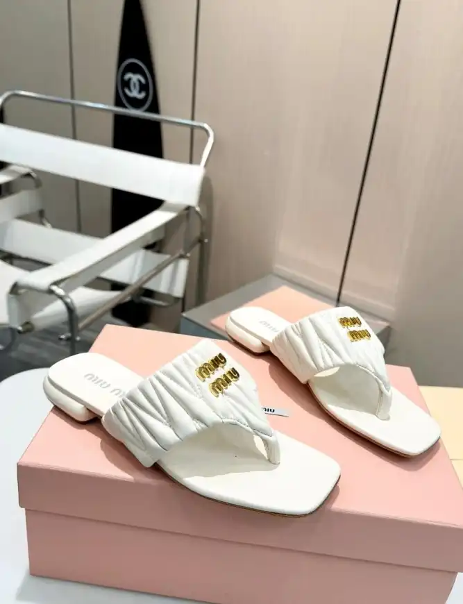 hype Miu Miu Slippers