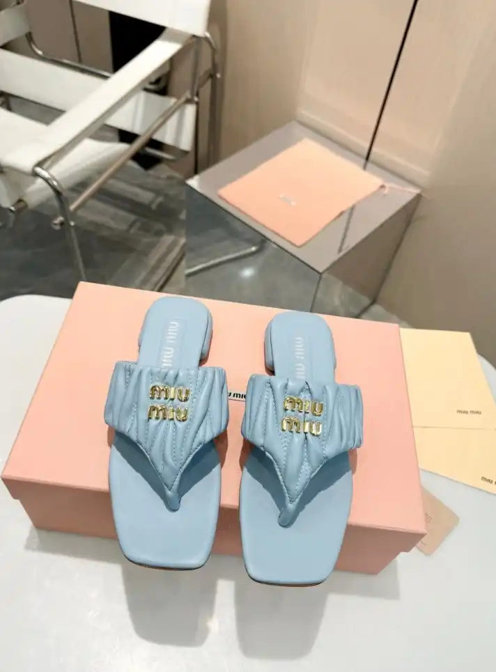 hype Miu Miu Slippers