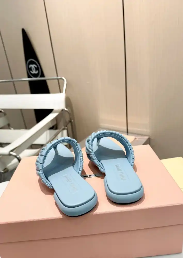 hype Miu Miu Slippers