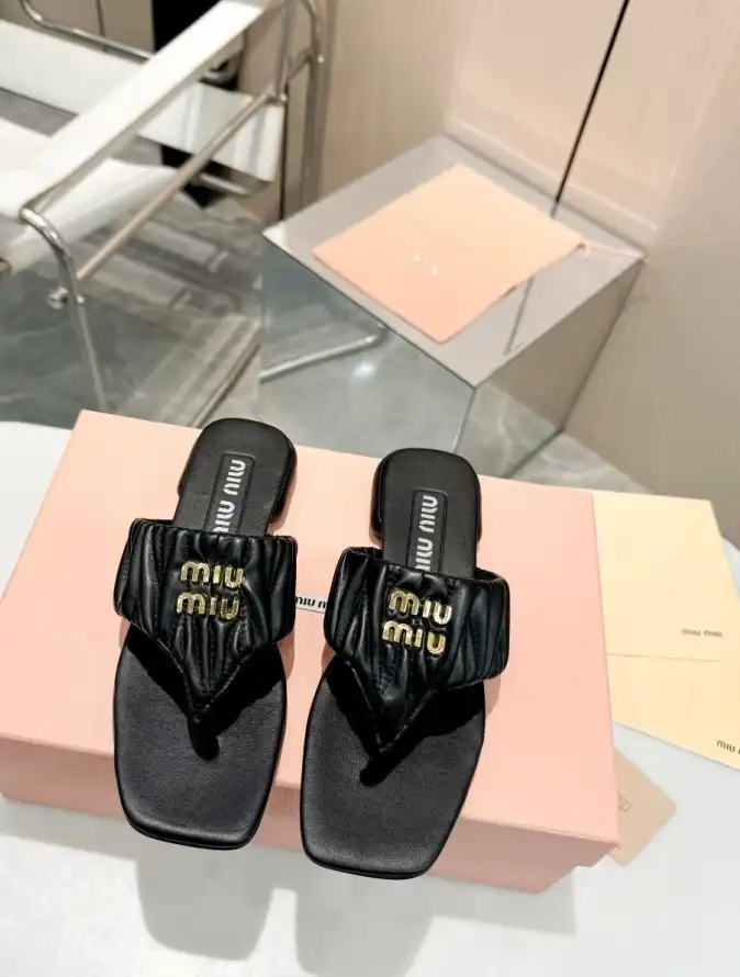 hype Miu Miu Slippers