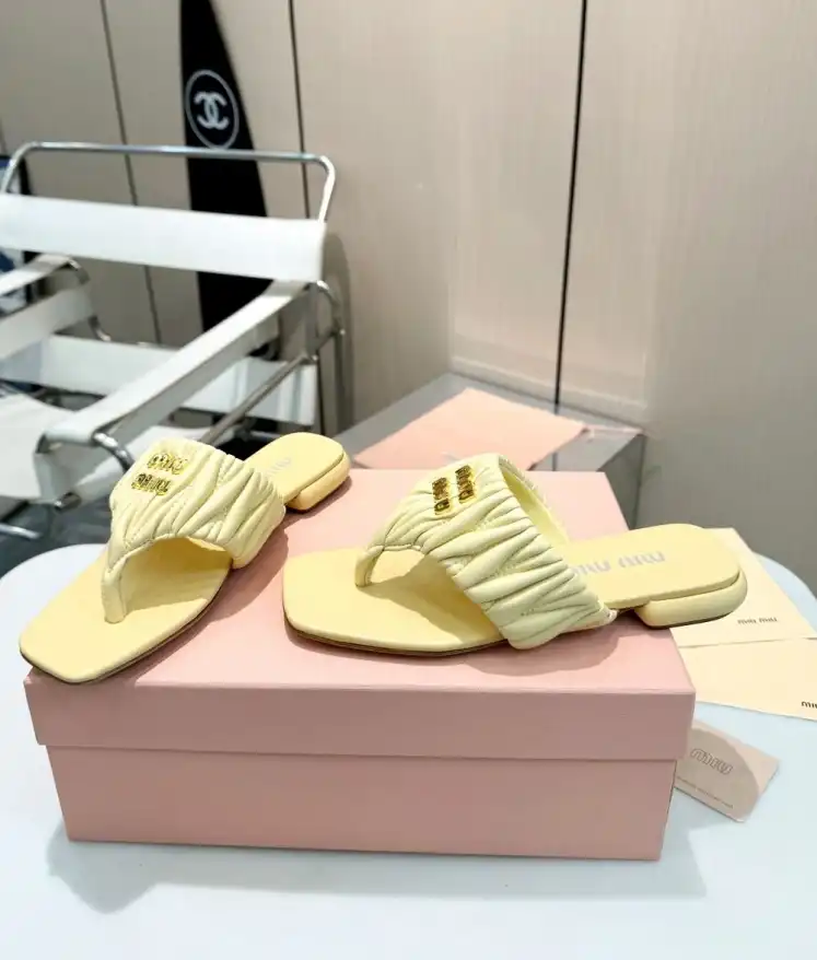 hype Miu Miu Slippers