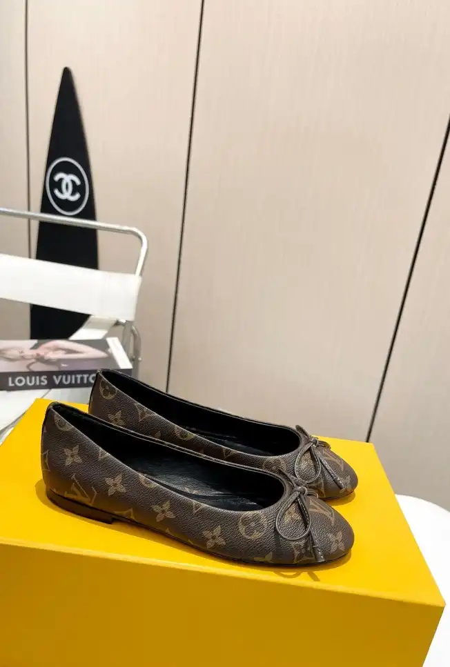 hype LV flat shoes