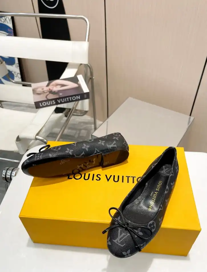 hype LV flat shoes