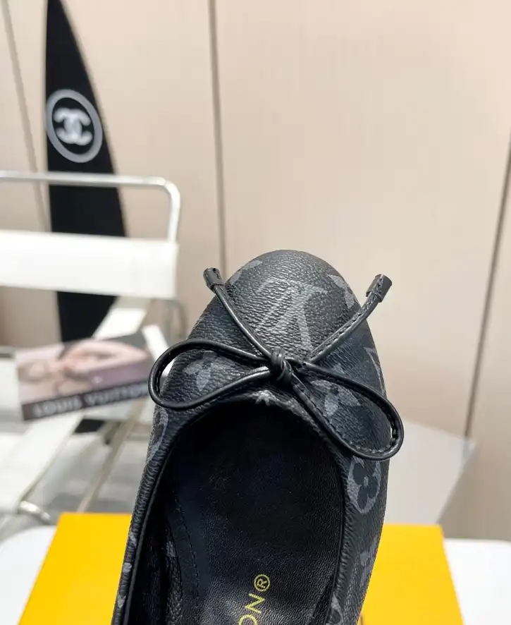 hype LV flat shoes