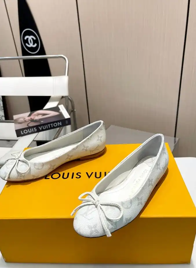 hype LV flat shoes