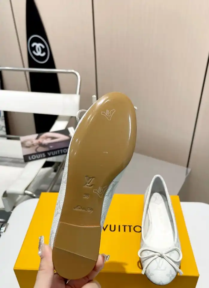 hype LV flat shoes