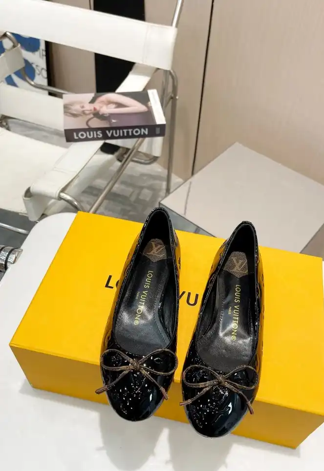 hype LV flat shoes