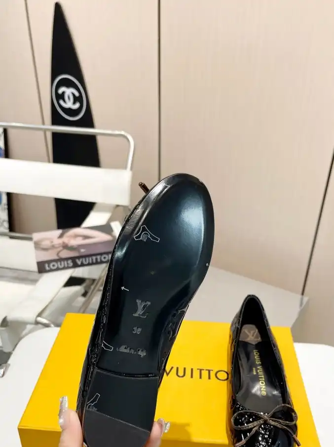 hype LV flat shoes