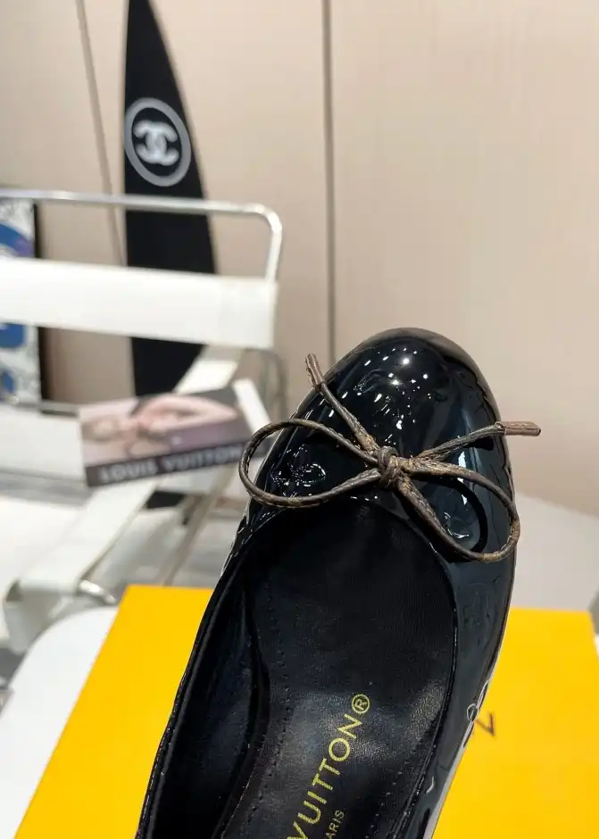 hype LV flat shoes