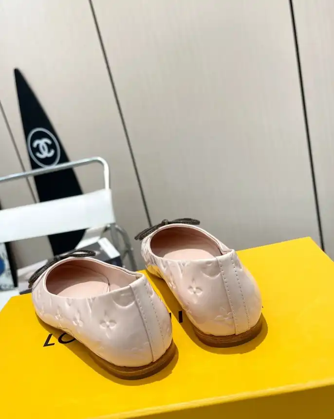 hype LV flat shoes