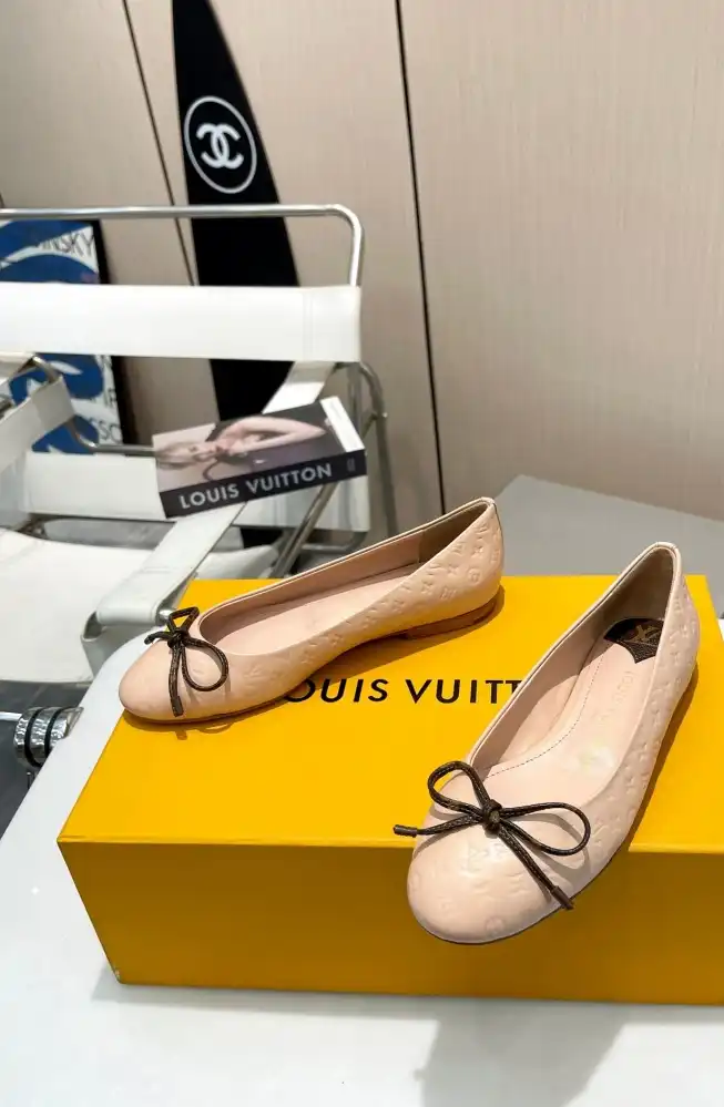 hype LV flat shoes