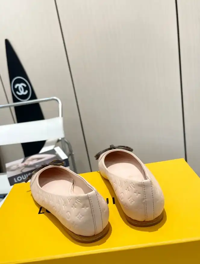 hype LV flat shoes