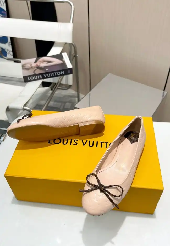 hype LV flat shoes