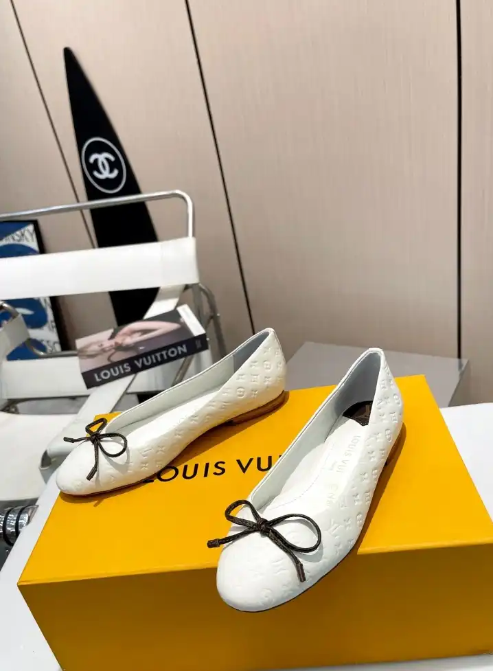 hype LV flat shoes