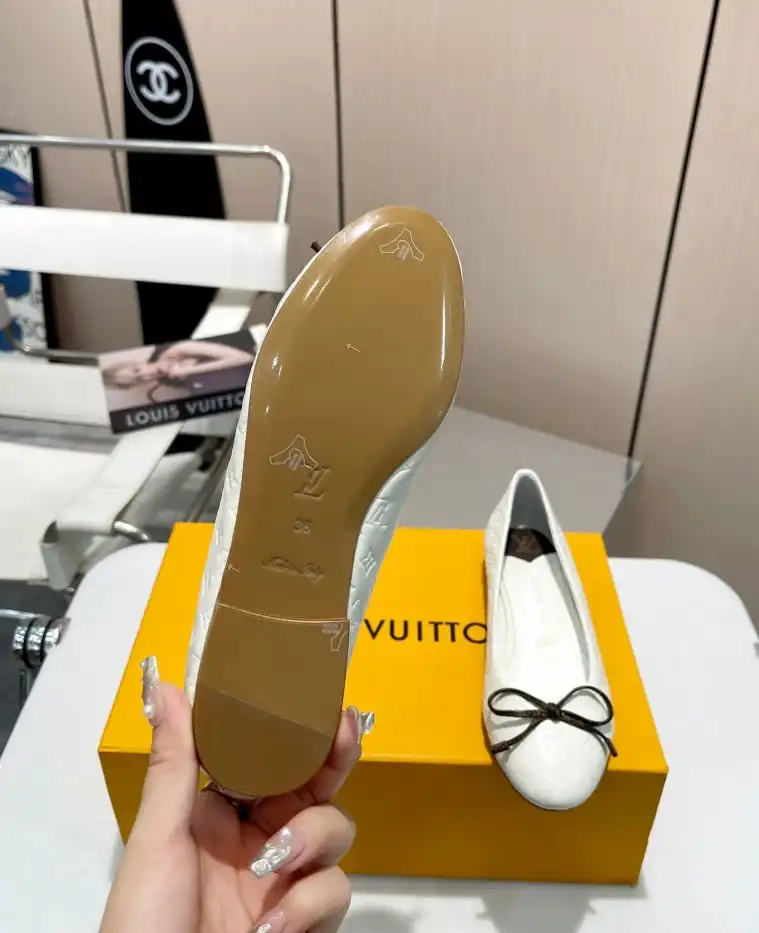 hype LV flat shoes