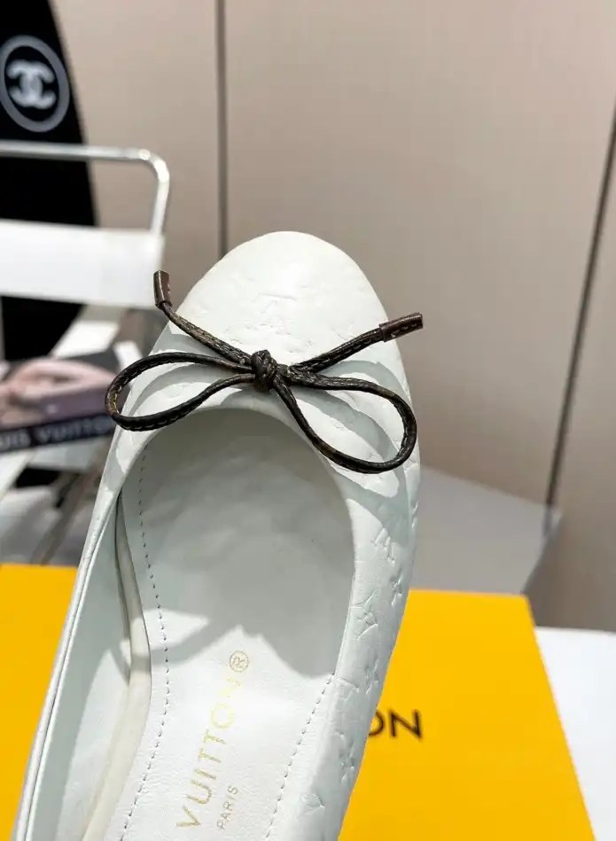 hype LV flat shoes