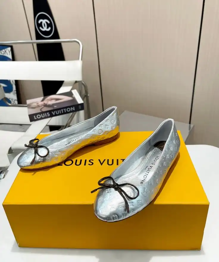 hype LV flat shoes