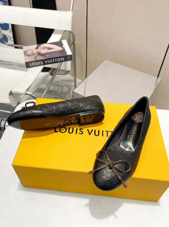 hype LV flat shoes