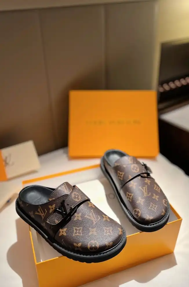 hype LV Slippers