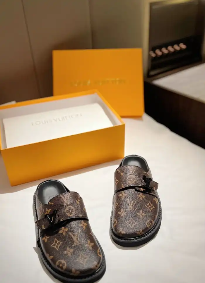 hype LV Slippers