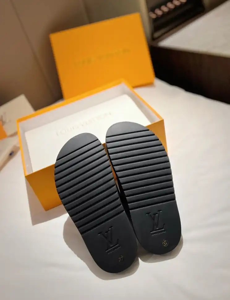 hype LV Slippers