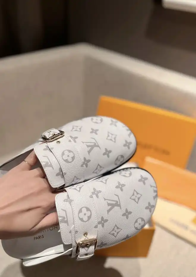 hype LV Slippers