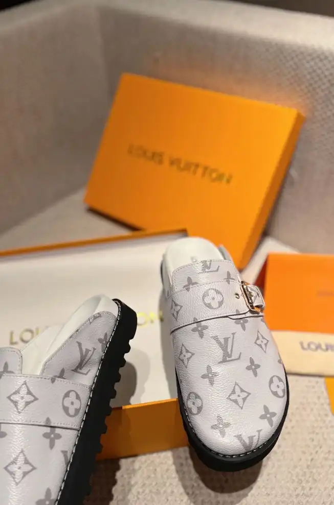 hype LV Slippers