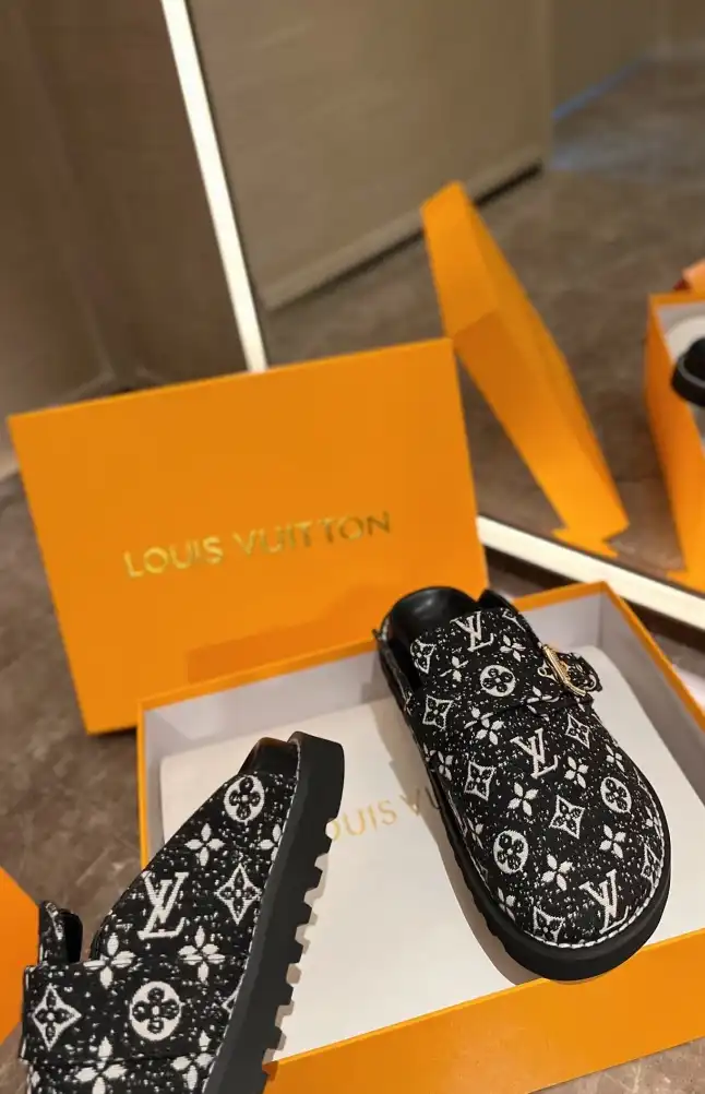 hype LV Slippers