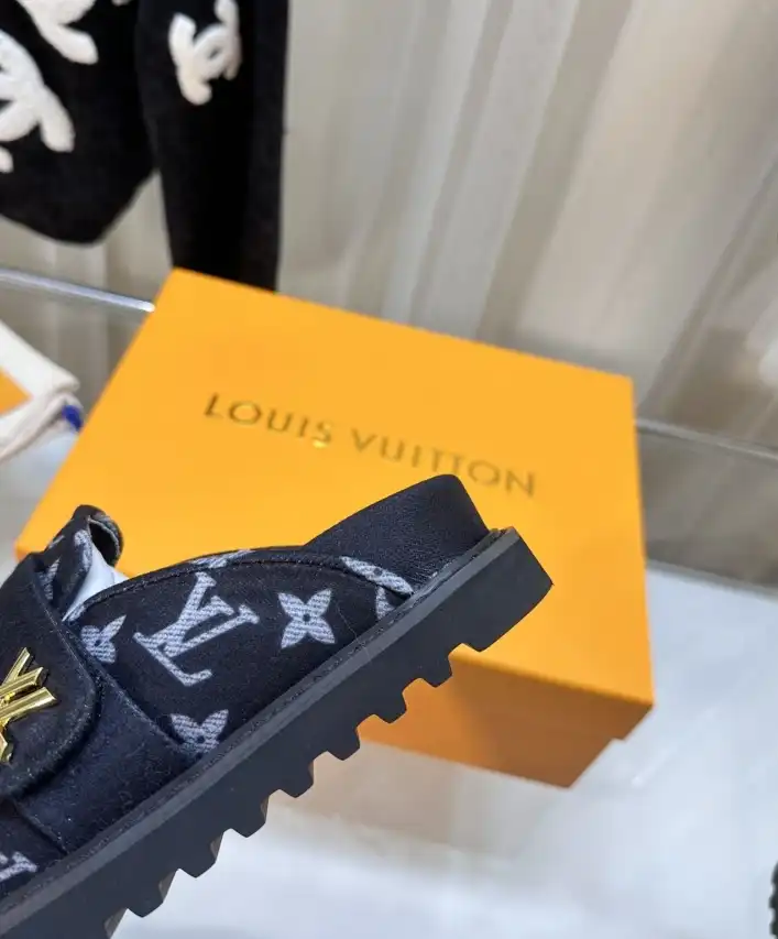 hype LV Slippers