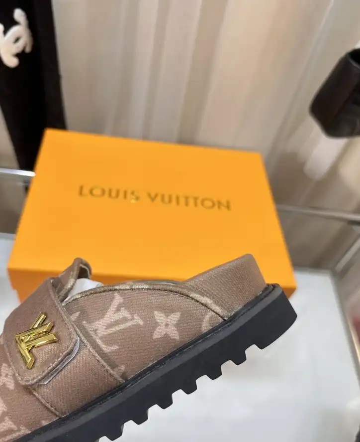 hype LV Slippers