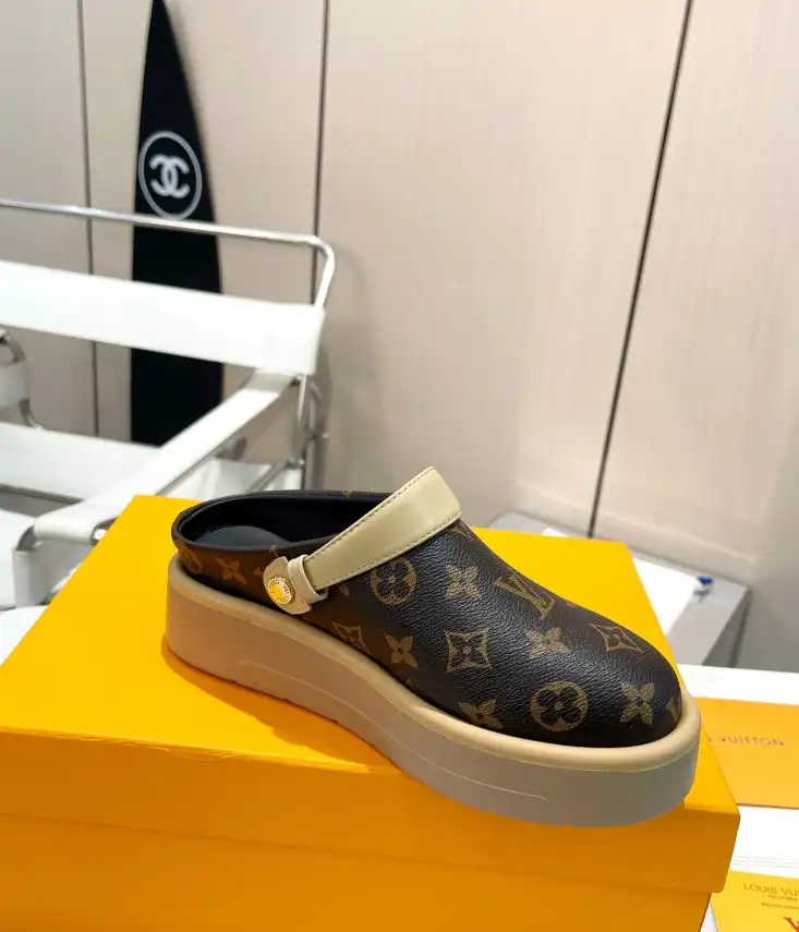 hype LV Slippers