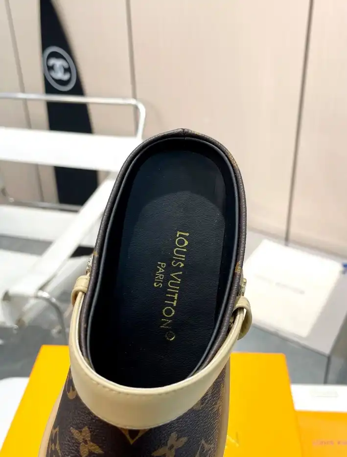 hype LV Slippers