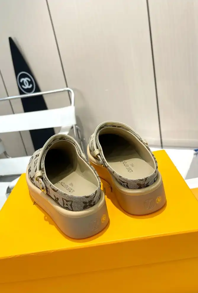 hype LV Slippers