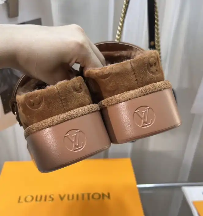 hype LV Slippers