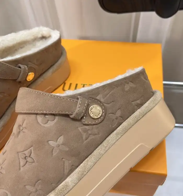 hype LV Slippers