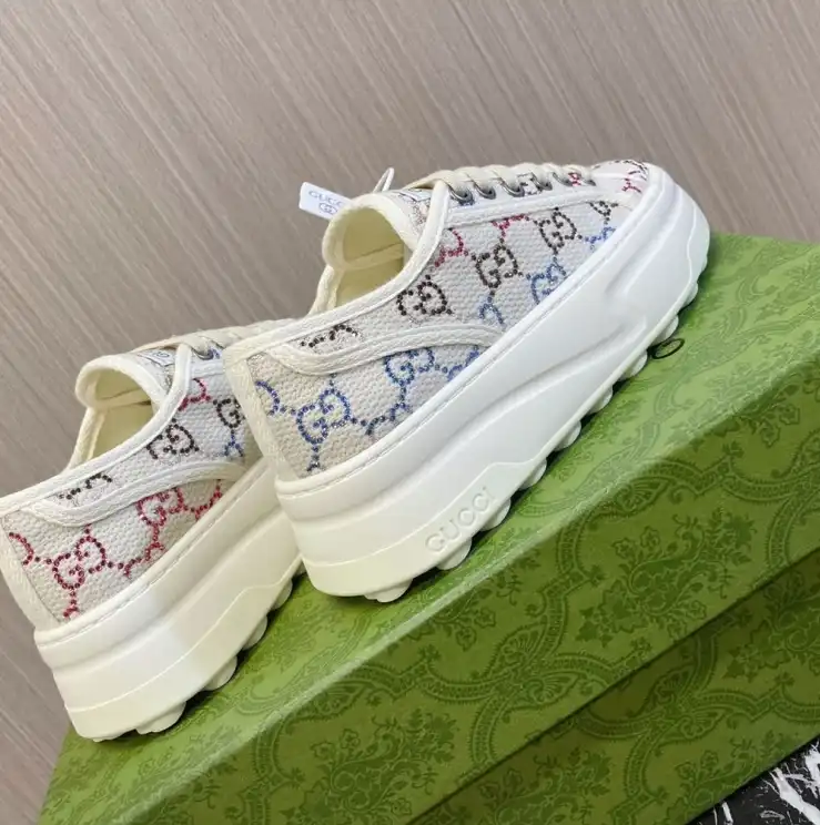 hype Gucci Sneakers