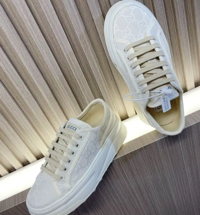 hype Gucci Sneakers