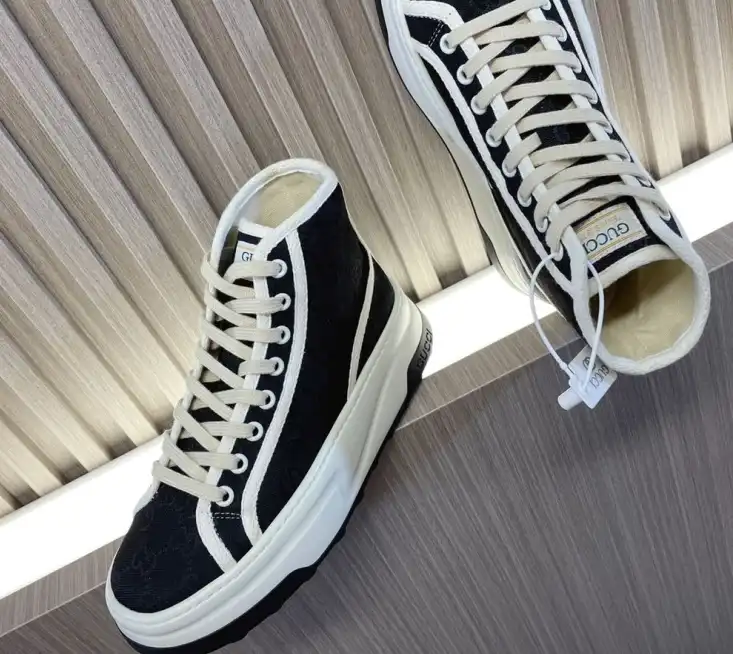 hype Gucci Sneakers