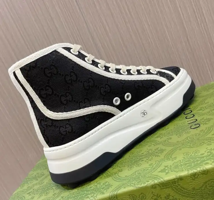 hype Gucci Sneakers