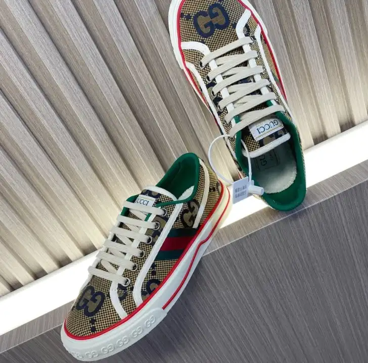 hype Gucci Sneakers